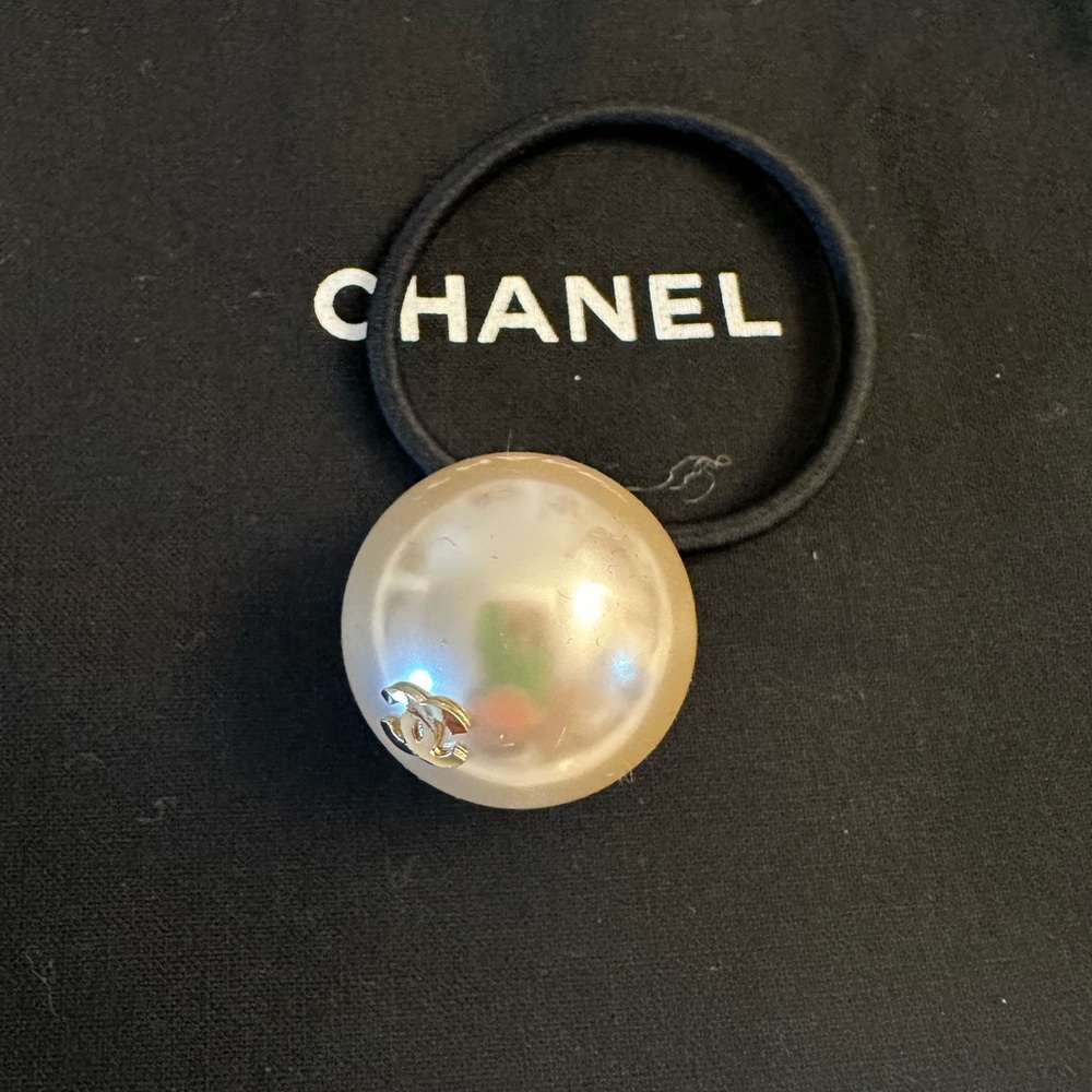 CHANEL Black Hair Tie with Gold Pearl